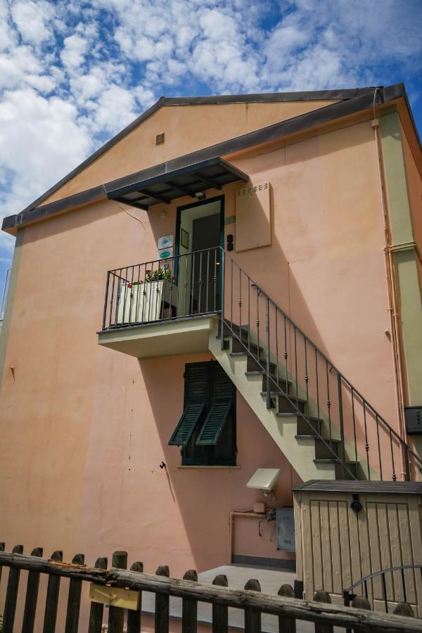 Cinque Terre Coast To Coast Hotel Riomaggiore Exterior photo