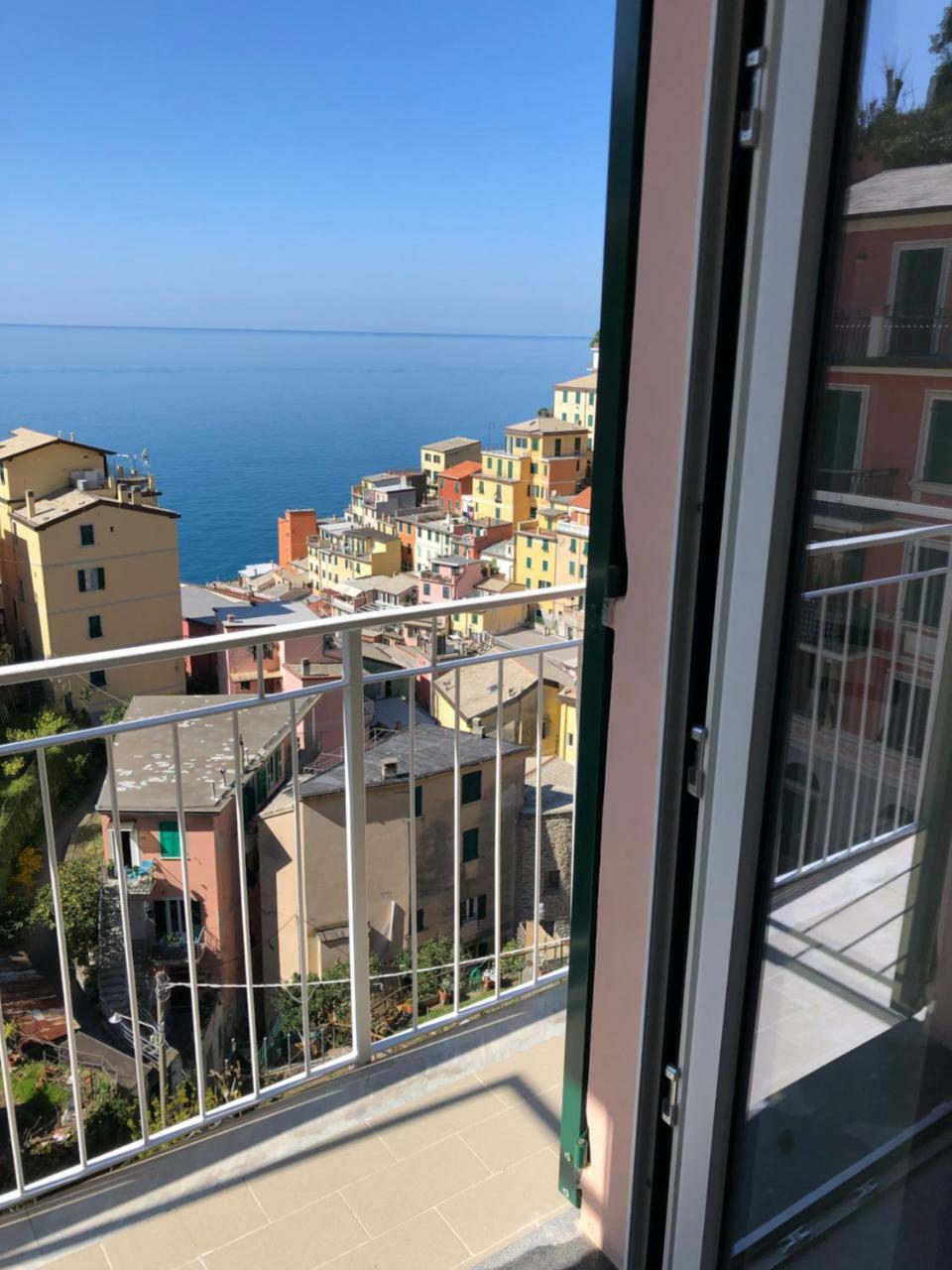 Cinque Terre Coast To Coast Hotel Riomaggiore Exterior photo