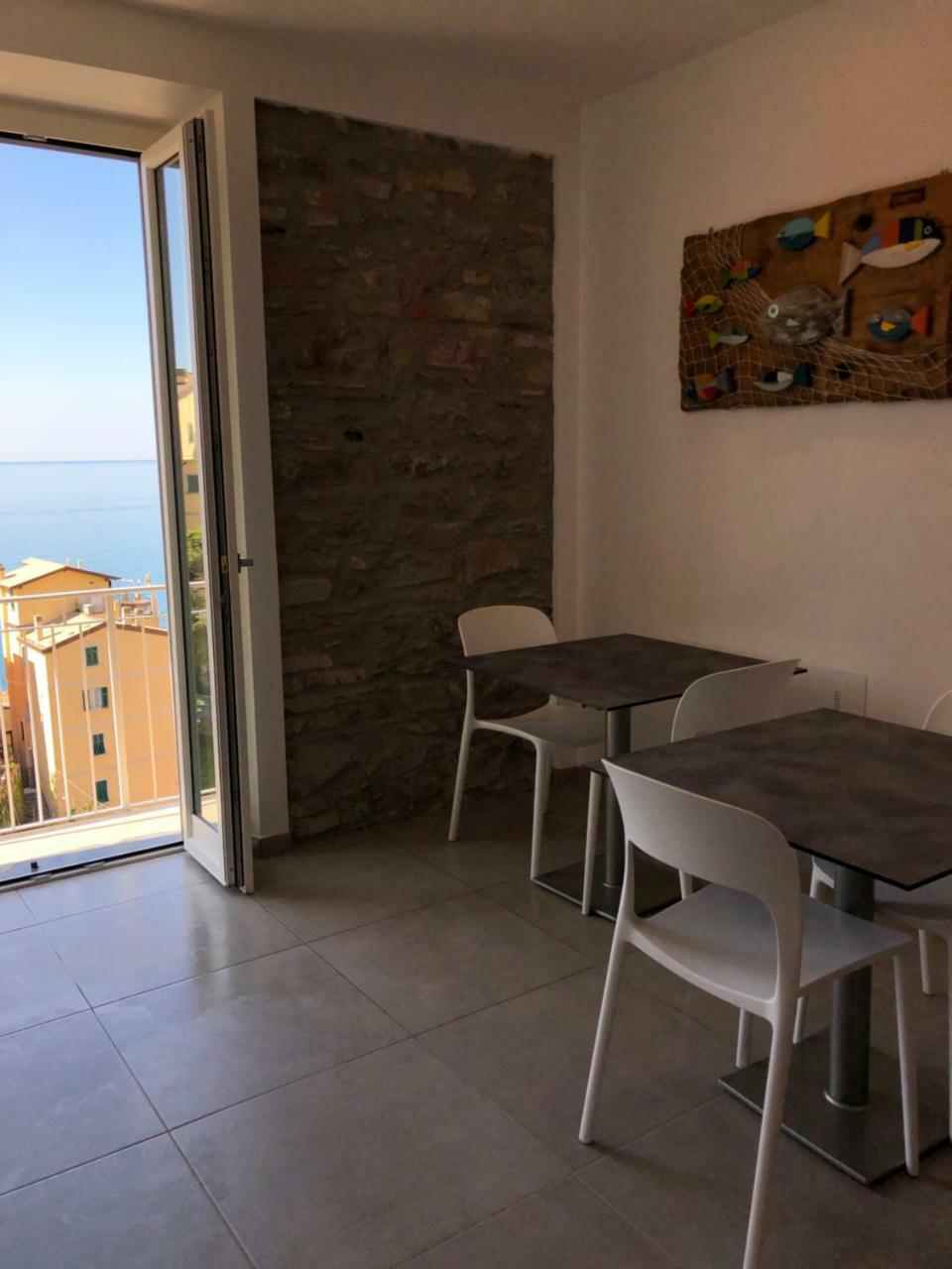 Cinque Terre Coast To Coast Hotel Riomaggiore Exterior photo